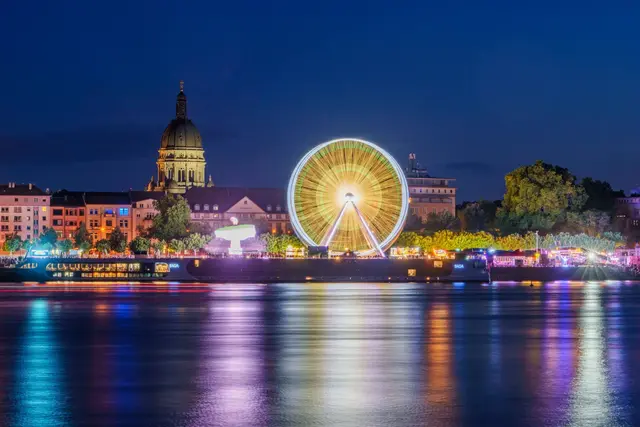 Rheinland-Pfalz hat für den Sommer einige Feste zu bieten. (Symbolbild) | Foto: Andreas Arnold/dpa