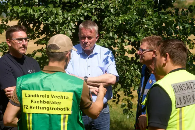 Es gebe eine ganze Reihe an mit Munition belasteten Flächen in Rheinland-Pfalz, sagt Schnieder.  | Foto: Thomas Frey/dpa