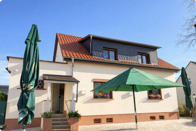 Die Waldpforte, Außenansicht