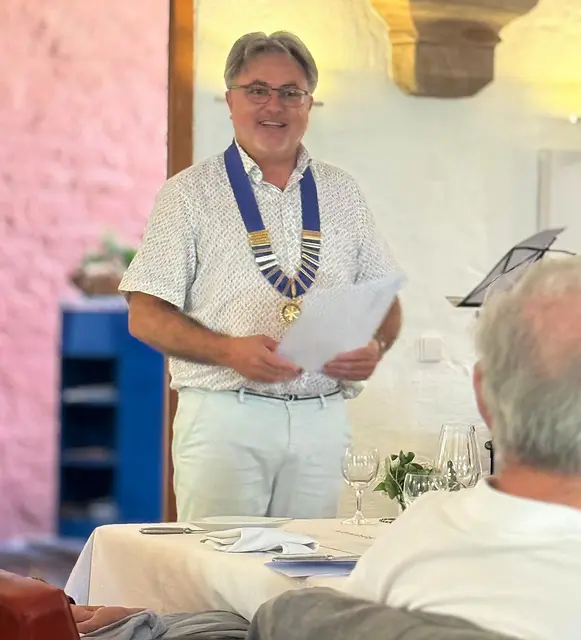 Der neue Präsident des Rotary Club Rockhausen Stephan Brohl bei seiner Antrittsrede | Foto: RC Rockenhausen / Frei