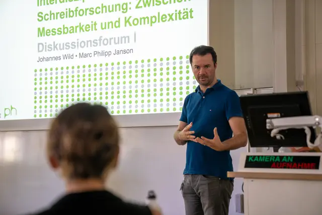 „Vernetzte Schreibdidaktik“ war Thema der dieS-Sommerschule 2026 an der Pädagogischen Hochschule Karlsruhe. | Foto: PHKA/Ludwig Hahl