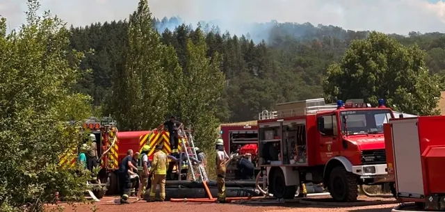 Zur Unterstützung der Kräfte vor Ort waren bei dem schweren Waldbrand im Bereich des Rotenfels bei Traisen (Kreis Bad Kreuznach) auch Kräfte des Brand- und Katastrophenschutzes aus dem Donnersbergkreis im Einsatz | Foto: Kreisverwaltung Donnersbergkreis/gratis