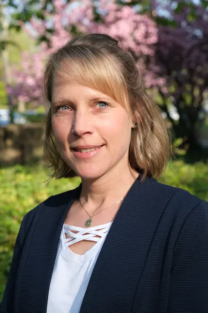 Gemeinsam spazieren gehen und dabei plaudern: Mit Fachkraft Gemeindeschwester plus Katharina Rösch geht es gemütlich durch Venningen | Foto: KV SÜW