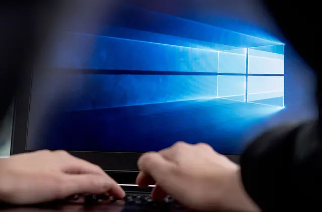 Microsoft hat noch ein Jahr nachgelegt: Teilnehmende des ESU-Programms sollen nun bis zum 12. Oktober 2027 wichtige Sicherheitsupdates für ihre Rechner erhalten. | Foto: dpa
