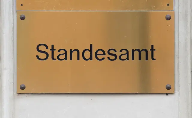 Nachnamen ändern: Eine Änderung des Familiennamens ist für Erwachsene auch ohne Heirat unter bestimmten Voraussetzungen möglich. | Foto: dpa