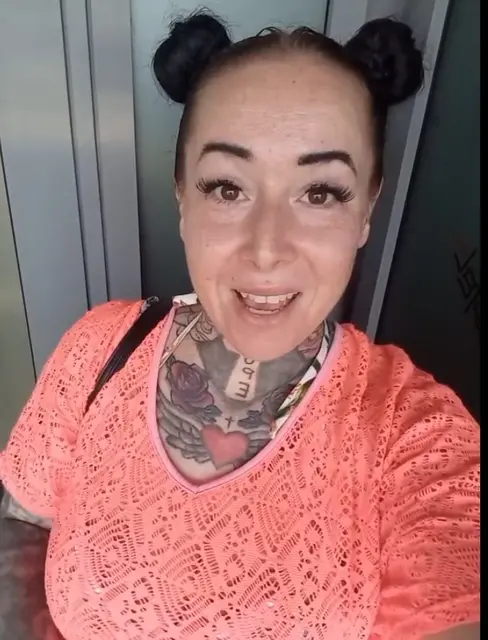 Die Polizei in Saarbrücken fahndet öffentlich nach der vermissten 33-jährigen Michelle O. Die Frau wird seit Freitag, 26. Juni, vermisst; sie trägt ein auffälliges Tattoo im Halsbereich. | Foto: Polizeiinspektion Saarbrücken-Stadt