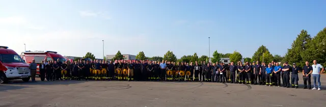  Gruppenfoto der Kräfte aus der Süd- und Südwestpfalz, die am Dienstagmorgen abreisten. 
 | Foto: KV SÜW 