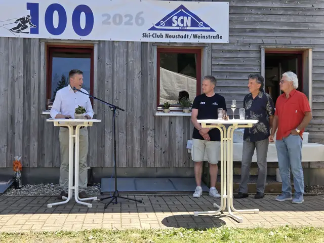 Begrüßungsreden von Albrecht, Mansmann, Schallmo und Schied (von links) | Foto: Foto Meyer-Hübner