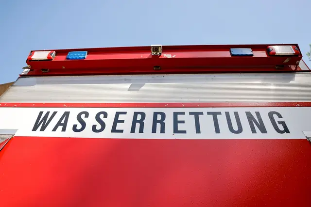 Ein Großaufgebot an Einsatzkräften suchte nach dem Vermissten. (Archivbild) | Foto: Thomas Banneyer/dpa