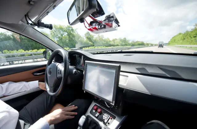 Beim automatisierten Fahren gehen Bosch und VW künftig getrennt Wege. (Archivbild) | Foto: Daniel Naupold/dpa