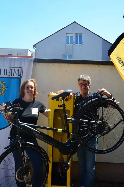 Am neuen Platz in Mörlheim können Radfahrende kleine Reparaturen jetzt direkt vor Ort erledigen | Foto: Sandra Michler