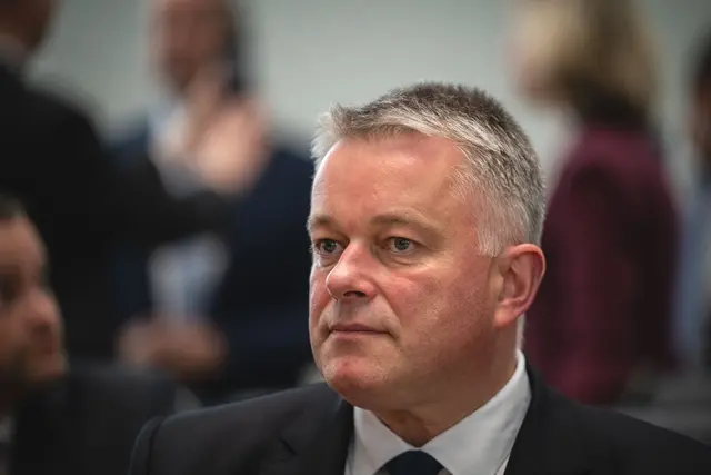 Die Bundesregierung habe gezeigt, dass Politik auch ohne öffentliches Gezanke gehe, lobt Schnieder. (Archivbild) | Foto: Hannes Albert/dpa
