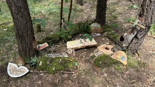 Elf Familien legen den Grundstein für den Märchenwald | Foto: Silke Riehl/Saskia Gerland