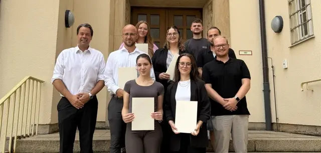 Die Stadtverwaltung Frankenthal hat fünf neue Nachwuchskräfte eingestellt. Vier starten ein duales Studium, eine Person beginnt eine Ausbildung im öffentlichen Dienst. | Foto: Sebastian Weindel, © Sebastian Weindel