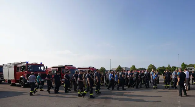 Einsatzkräfte aus der Region kehren nach einem großen Waldbrand-Einsatz wieder in ihre Heimatorte zurück. | Foto: KV SÜW