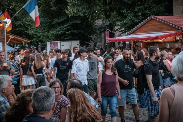 Tausende feiern den Auftakt: Die schönsten Bilder vom Freitagabend beim Durlacher Altstadtfest | Foto: Paul Needham