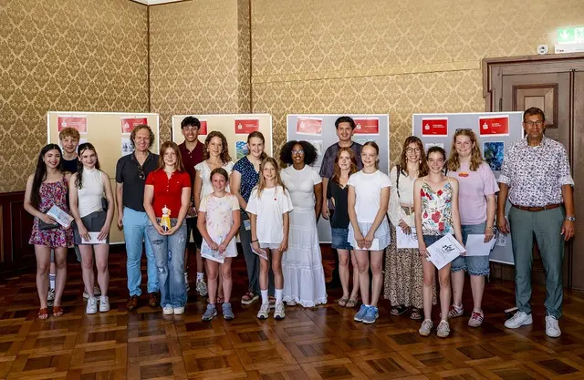 Die Preisträgerinnen und Preisträger des Schulpreis Bildende Kunst 2026  | Foto: Sparkasse Vorderpfalz/Klaus Venus
