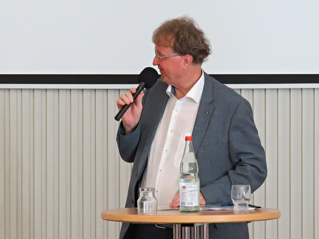 Moderator Michael Landgraf | Foto: Brigitte Melder