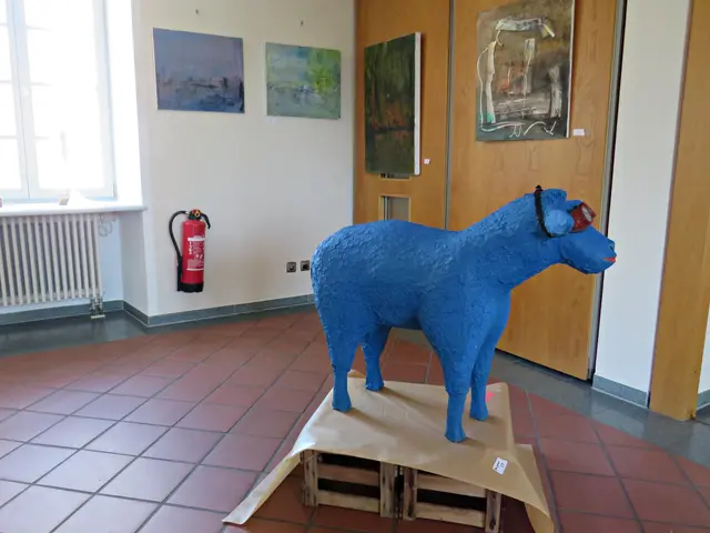 Von Reinhold Hagenbucher das blaue Schaf | Foto: Brigitte Melder