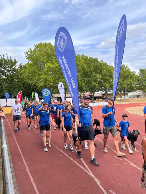 Einzug der Teams zur Siegerehrung | Foto: Aljoscha Kertesz