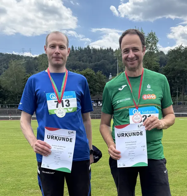 Andreas Sundheimer in blauem Shirt | Foto: Andreas Sundheimer