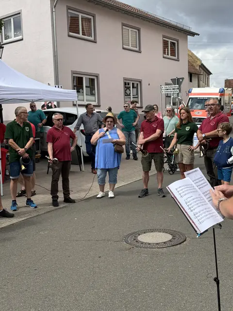 Grußworte von Beigeordneter Melanie Roos beim Markt Gaugrehweiler 2026  | Foto: Arno Mohr 