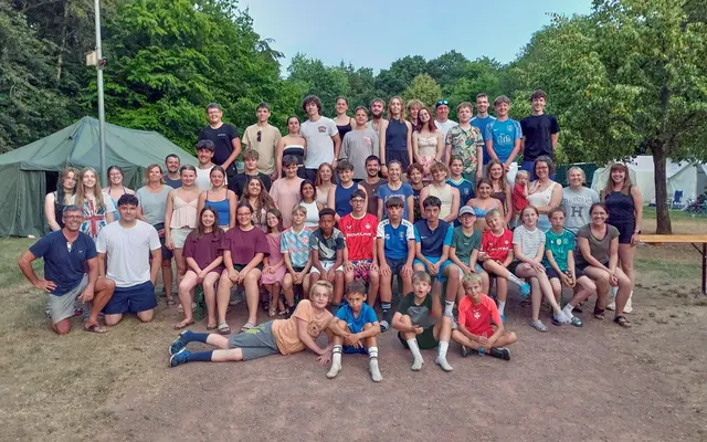 Zeltlager in Saarburg: Rund 60 Kinder und Jugendliche aus Ramstein-Miesenbach waren eine Woche auf einem Gelände am Stadtrand unterwegs. | Foto: Verbandsgemeinde Ramstein-Miesenbach