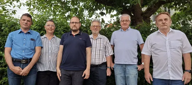 Der neue Vorstand der SPD Rheinzabern (von links): Stefan Welsch, Carmen Drexler, Dr. Volker Schmitt, Peter Ullmer, Joachim Schmitt und Willi Hellmann. Es fehlen Gerlinde Möck und Gisela Nußbaumer.

 | Foto: Volker Schmitt