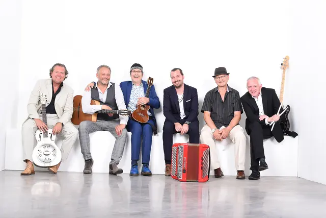 Marcel Adam mit Sohn Yann-Loup und der Egoisten-Band

 | Foto: Sabine Jung