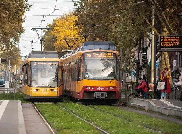 Fahrgäste der Linie S5 müssen sich Mitte und Ende Juli auf nächtliche Einschränkungen und Ersatzbusse einstellen. | Foto: Paul Needham