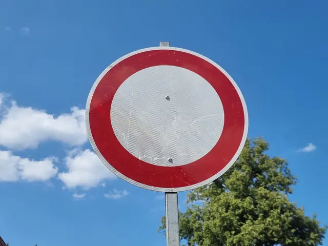 In Ludwigshafen-Süd sorgen Baugrunduntersuchungen in mehreren Straßen für Sperrungen und Halteverbote. | Foto: Charlotte Basaric-Steinhübl