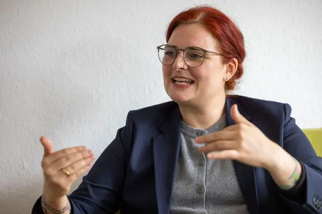 Pia Schellhammer, parlamentarische Geschäftsführerin der Grünen-Fraktion, hat die Hoffnung, dass aus einer nötigen Kommunalreform auch eine positive Zukunftsidee entstehen kann. (Archivbild) | Foto: Helmut Fricke/dpa