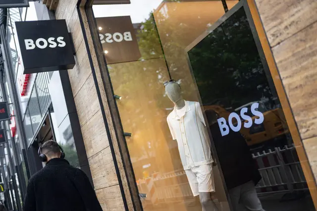 Hugo Boss empfiehlt seinen Aktionären, ihre Aktien zu behalten. (Archivbild)  | Foto: Marijan Murat/dpa