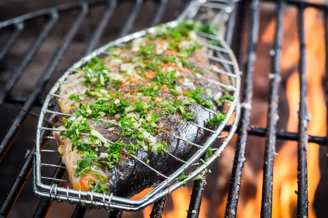 Fisch bei Hitze: Garzeiten, Grillideen und Kühlkette im Alltag. | Foto: Shaiith
