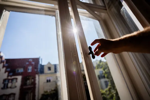 Was für eine Affenhitze! Bei extremen Temperaturen kann man unter Umständen eine Mietminderung auf den Weg bringen. (zu dpa: «Wohnung zu heiß? Wann eine Mietminderung möglich ist») | Foto: dpa