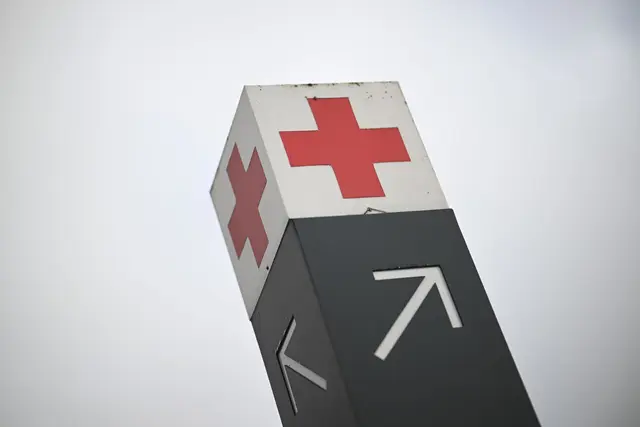 Die Leiche eines Frühgeborenen ist aus dem Krankenhaus in Böblingen verschwunden und wurde später in einer Wäscherei wieder gefunden. (Symbolbild) | Foto: Julian Stratenschulte/dpa