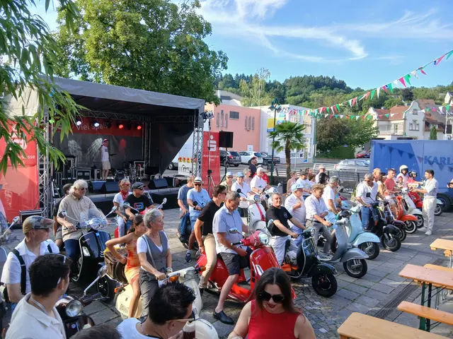 Die Farben von Italien und die Vespa's sorgen für italienisches Flair | Foto: Anja Stemler