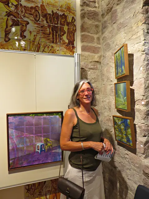 Petra Helm schaute sich die Ausstellung an | Foto: Brigitte Melder