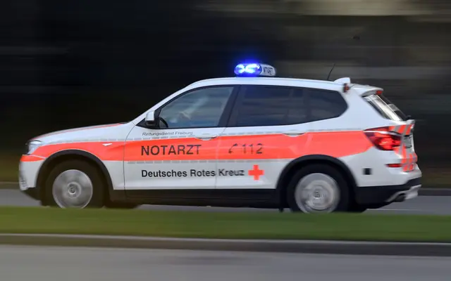 Die Frau musste in ein Krankenhaus gebracht werden. (Symbolbild) | Foto: Patrick Seeger/dpa