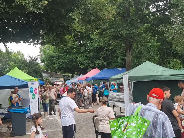 An Infoständen können sich Interessierte über das große Angebot in der Neckarstadt informieren, hier eine Impression aus 2025. | Foto: BAS