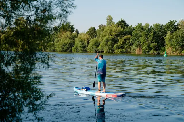 Abkühlung ist in den kommenden Tagen in ganz Baden-Württemberg gefragt. Aber Eincremen nicht vergessen! (Archivbild) | Foto: Uwe Anspach/dpa