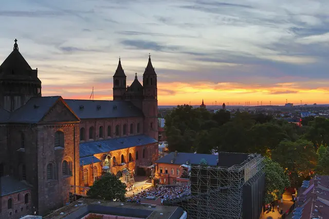 Am 17. Juli starten die berühmten Nibelungen-Festspiele und verwandeln Worms wieder in eine fulminante Open-Air-Bühne | Foto: Berndward Bertram/gratis