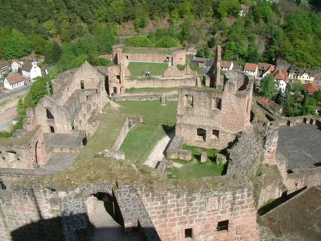 Die Hardenburg gilt als die größte Burgruine der Pfalz. | Foto: Franz Walter Mappes