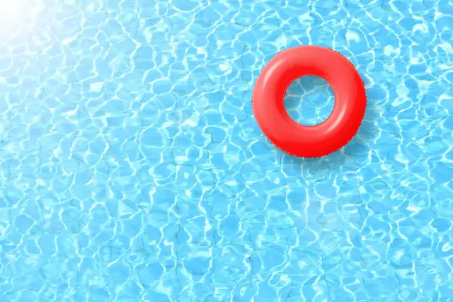 Früheres Saisonende in Ladenburg: Damit das Freibad 2028 modern und energieeffizient wiedereröffnen kann, beginnen Anfang August die Bauarbeiten. | Foto: barameefotolia/stock.adobe.com