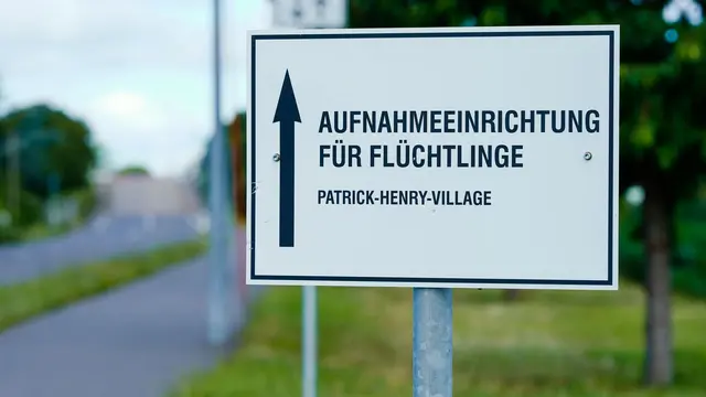 Im Heidelberger Ankunftszentrum für Flüchtlinge sollen Frauen zu sexuellen Handlungen genötigt worden sein. (Archivbild) | Foto: Uwe Anspach/dpa