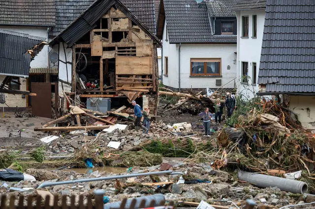 Das Wasser zerstörte, was ihm in den Weg kam. (Archivbild) | Foto: Harald Tittel/dpa