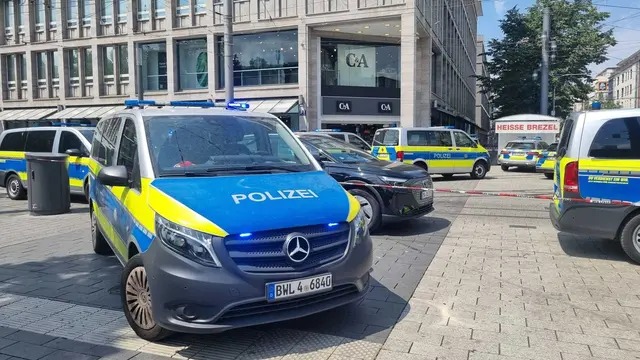 In der Mannheimer Innenstadt ist es zu einem größeren Polizeieinsatz gekommen - laut Polizei gab es zunächst keine Hinweise auf eine Gefahrensituation.  | Foto: Marco Priebe/dpa
