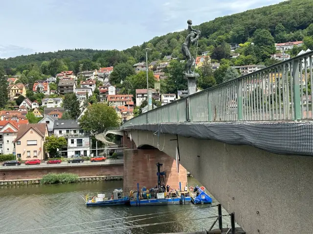 Derzeit wird der Pfeiler auf Ziegelhäuser Seite untersucht. Die Pfeiler sollen
möglichst erhalten bleiben. (Foto: Stadt Heidelberg) | Foto: Stadt Heidelberg