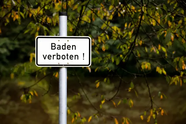 Die Stadt Heidelberg warnt vor dem Baden in den Wasserbecken am Langen Anger. | Foto: Dominik Kindermann/stock.adobe.com