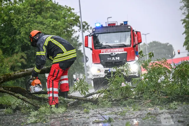 Laut Polizei wurde niemand verletzt. | Foto: Jason Tschepljakow/dpa